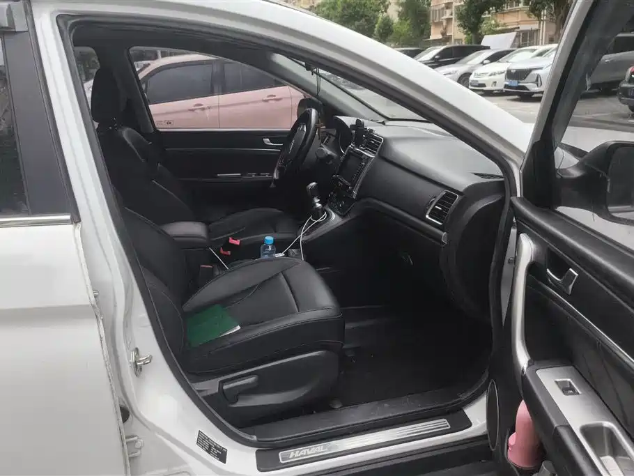 Haval M6 2018 1.5T Manual 2WD Elite фото 8