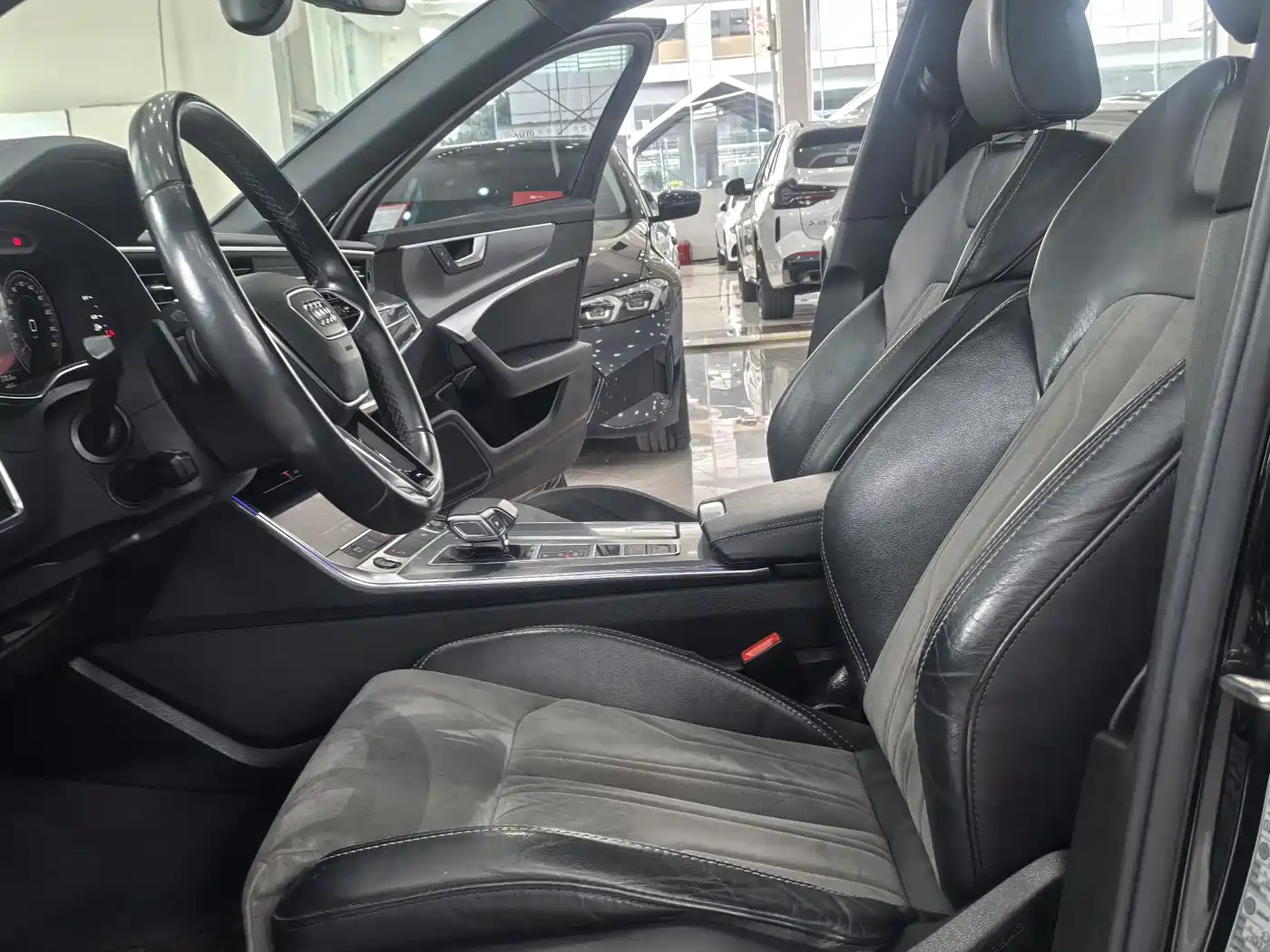 Audi A6L 2022 40 TFSI Luxury Dynamic фото 8