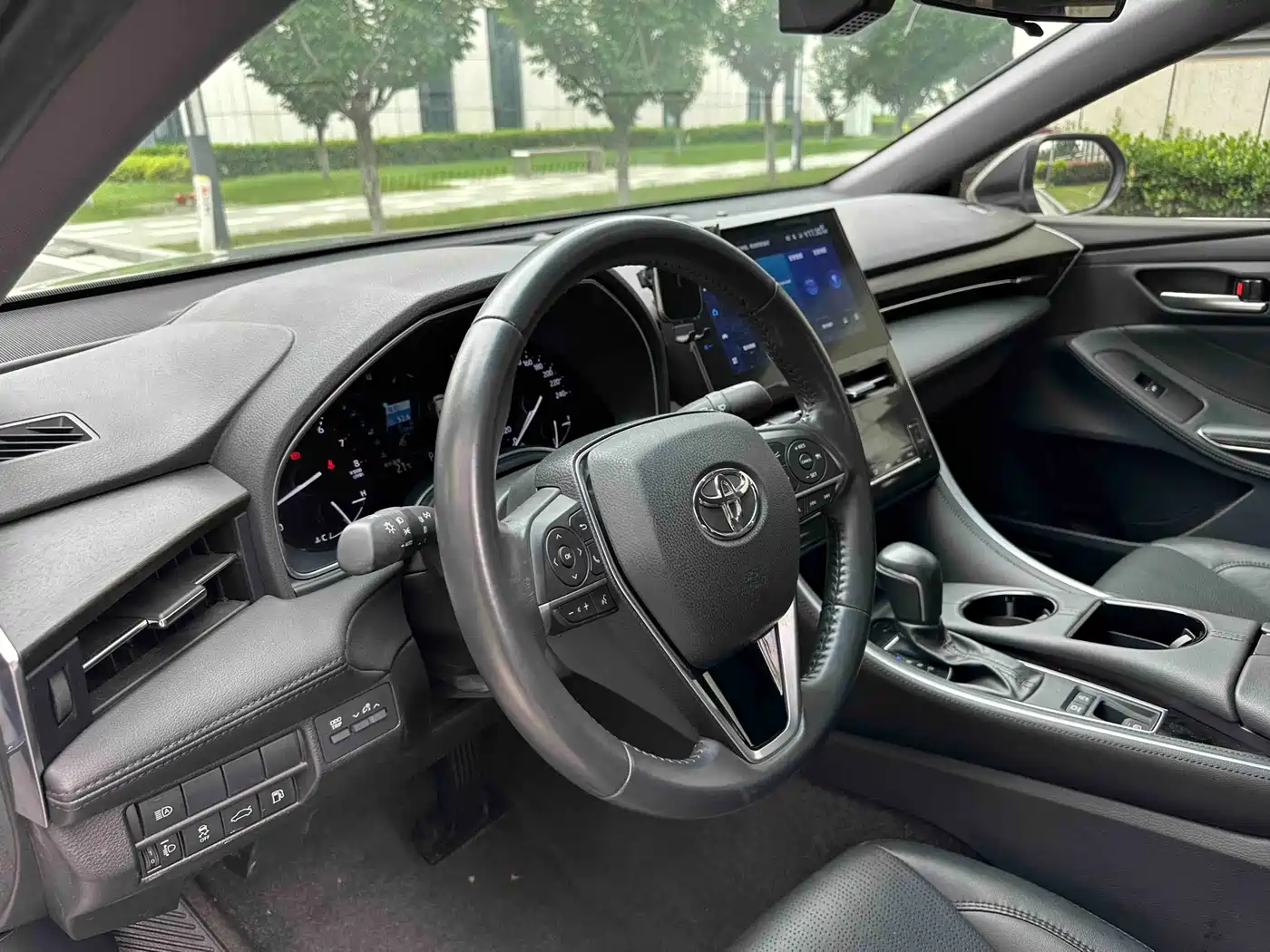 Toyota Avalon 2022 2.0L Luxury Edition фото 5
