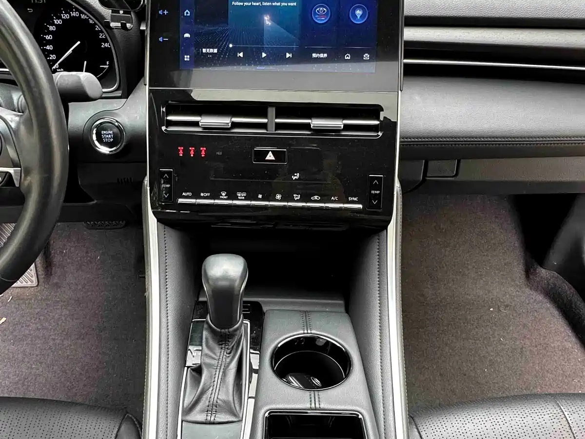 Toyota Avalon 2022 2.0L Luxury Edition фото 14