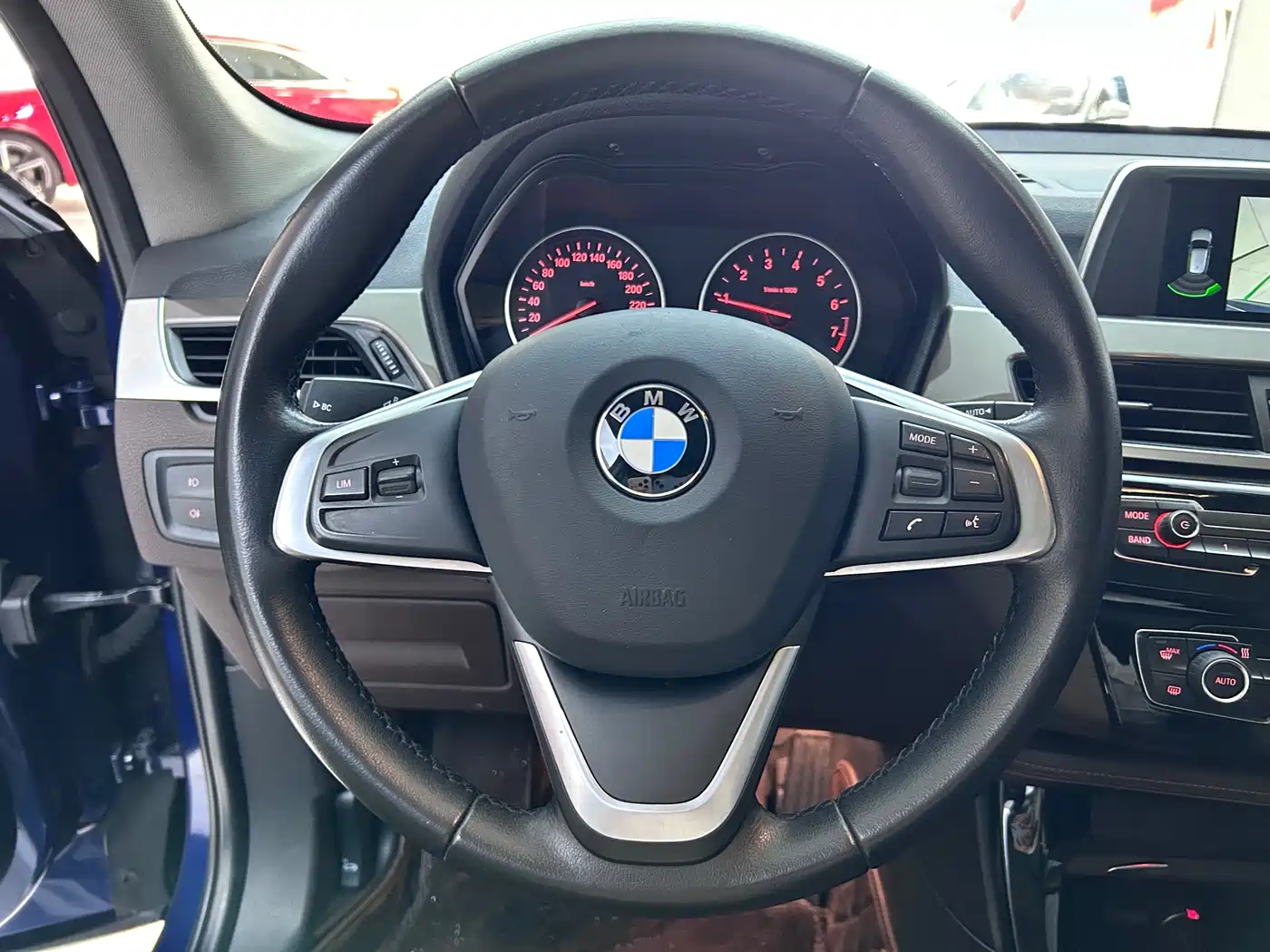BMW X1 2018 sDrive18Li Premium Model фото 16
