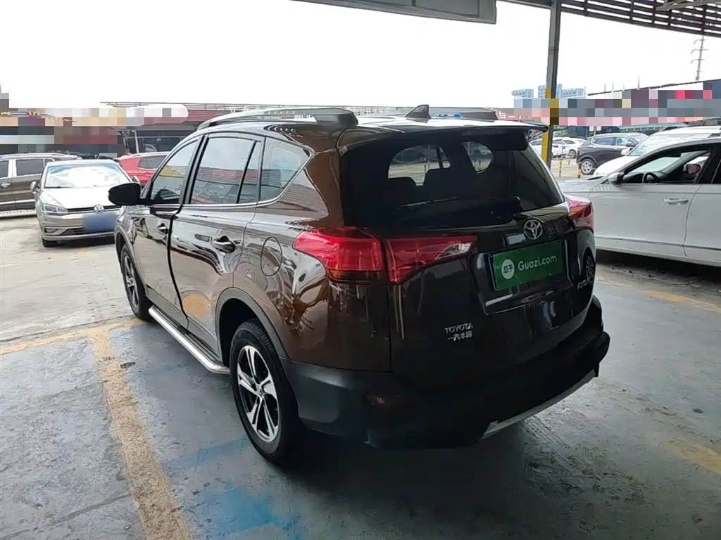 Toyota RAV4 Rongfang 2015 2.0L CVT 2WD Trend Edition фото 5
