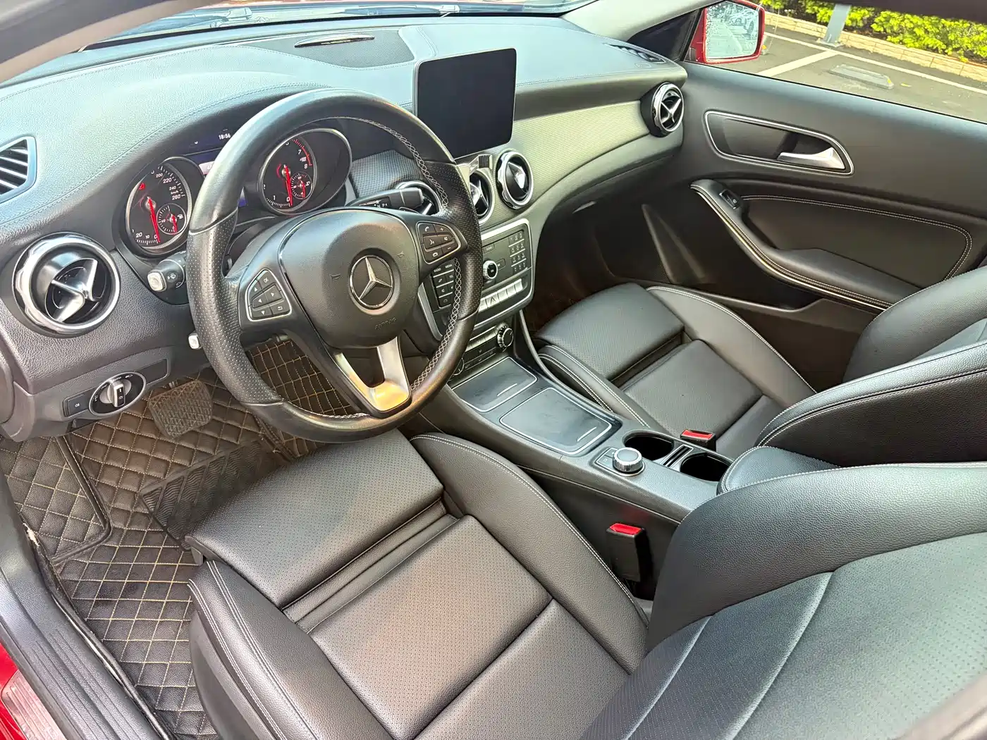 Mercedes-Benz GLA 2019 GLA 200 Fashion фото 16