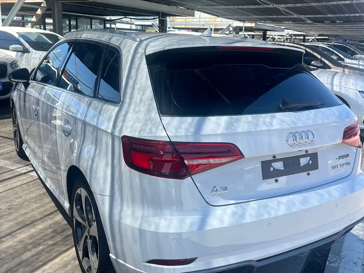 Audi A3 2018 30th Anniversary Sportback 35 TFSI Sport фото 6