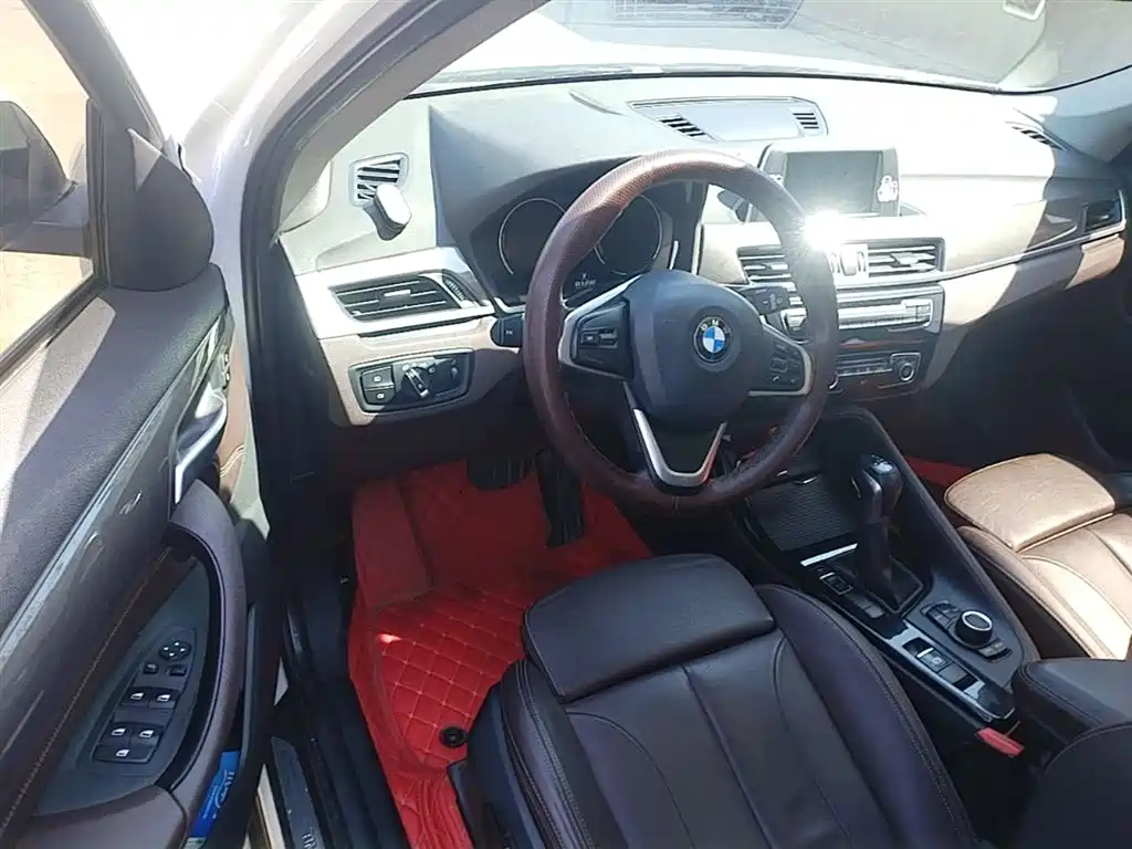 BMW X1 2019 sDrive18Li Premium Model фото 11