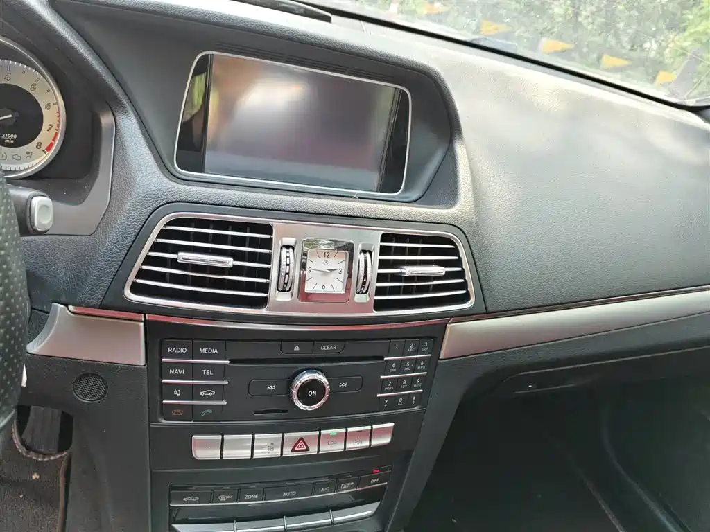 Mercedes-Benz E-Class (Import) 2014 E 200 Coupe фото 9