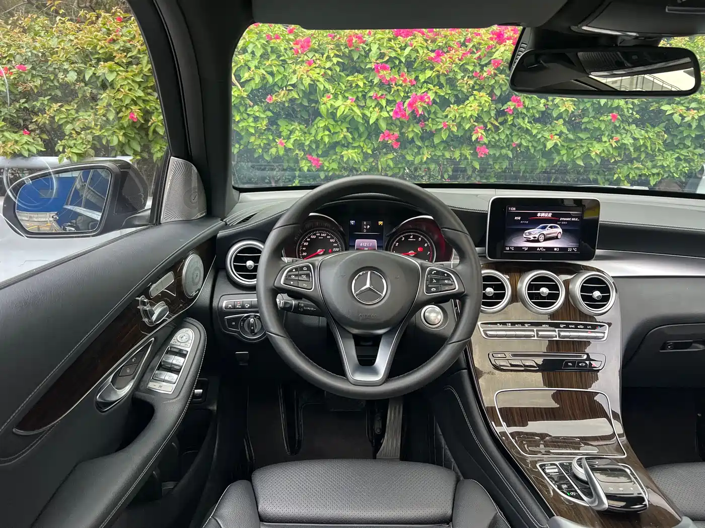 Mercedes-Benz GLC 2017 GLC 260 4MATIC Luxury фото 4