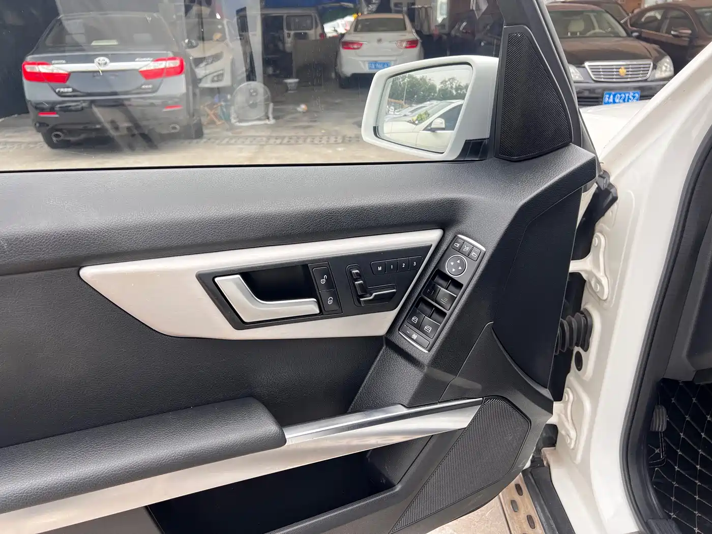 Mercedes-Benz GLK-Class 2013 GLK 300 4MATIC Luxury фото 6