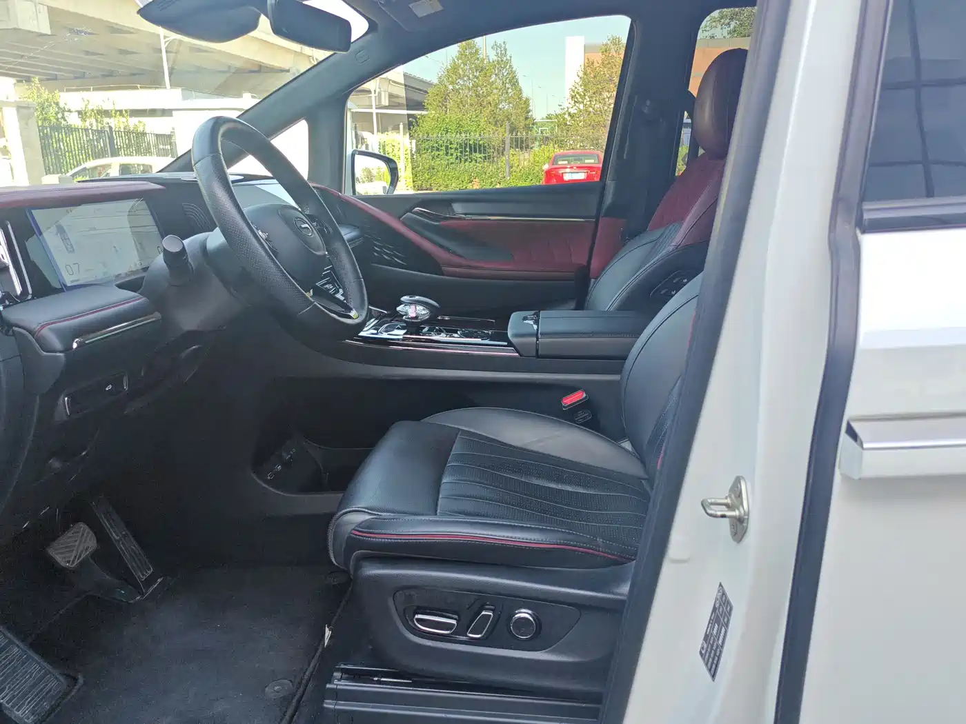 GAC Trumpchi Trumpchi M8 2023 Model Master Series 400T Ultimate Edition фото 5
