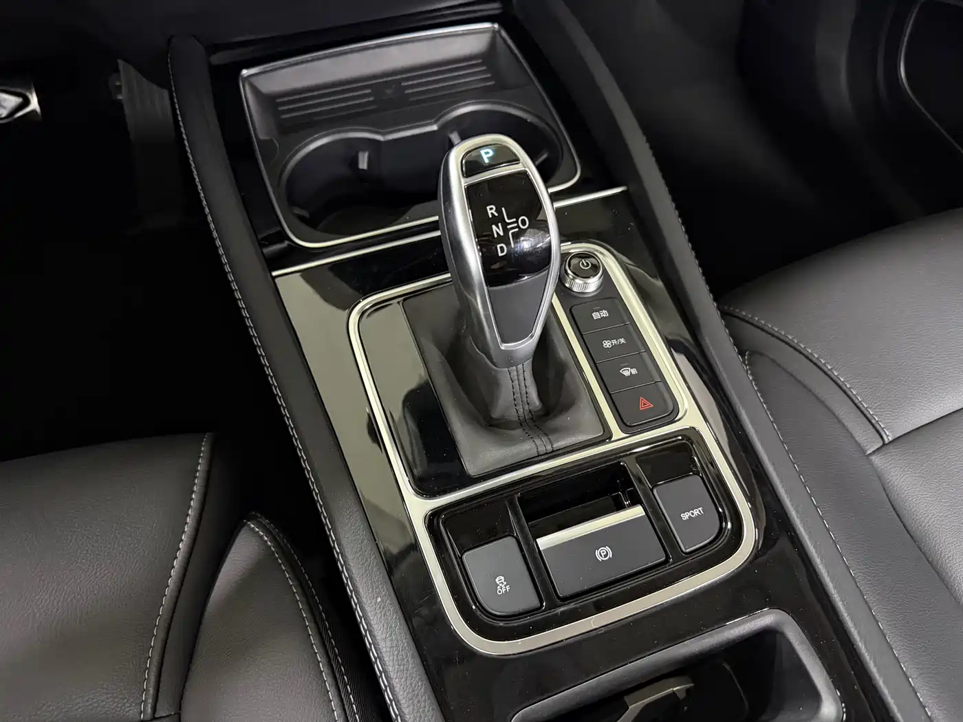 BYD Song MAX 2021 Upgrade 1.5T Automatic Premium Edition 6-Seater фото 13