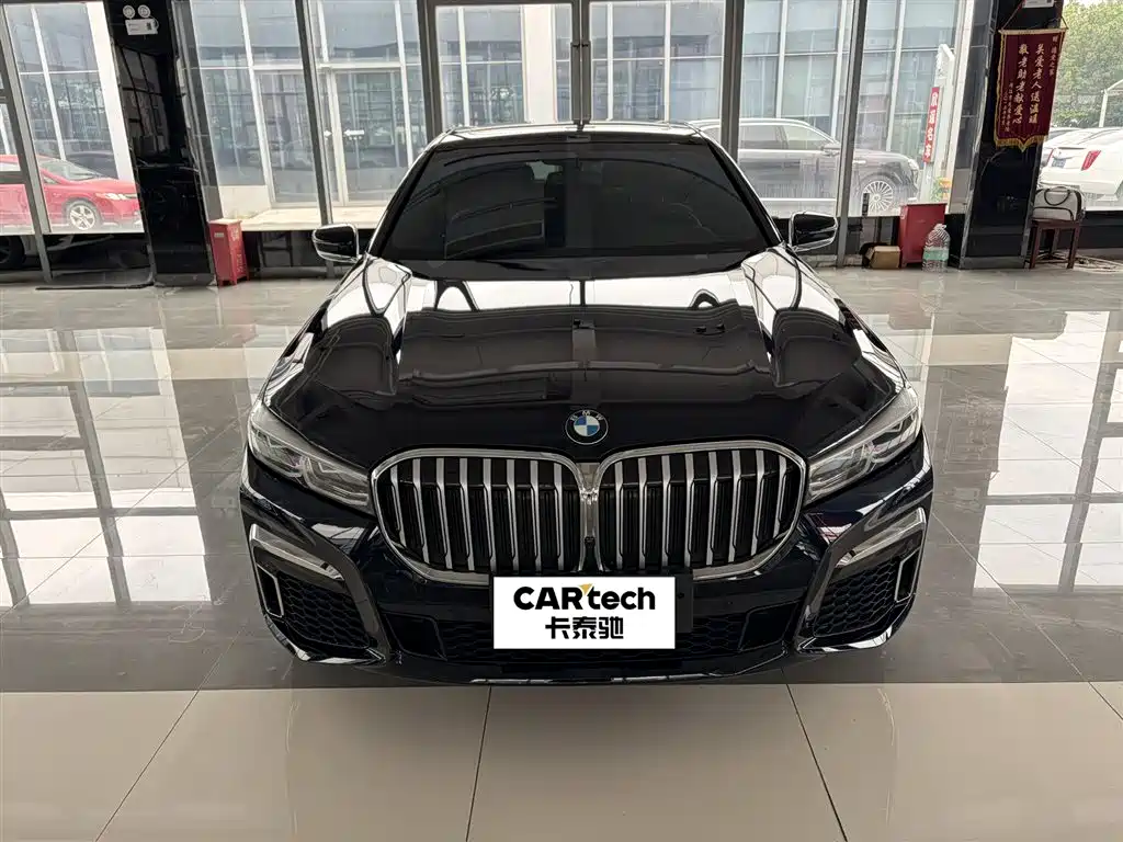 BMW 7 Series 2021 Model 740Li Leading M Sport Package фото 3