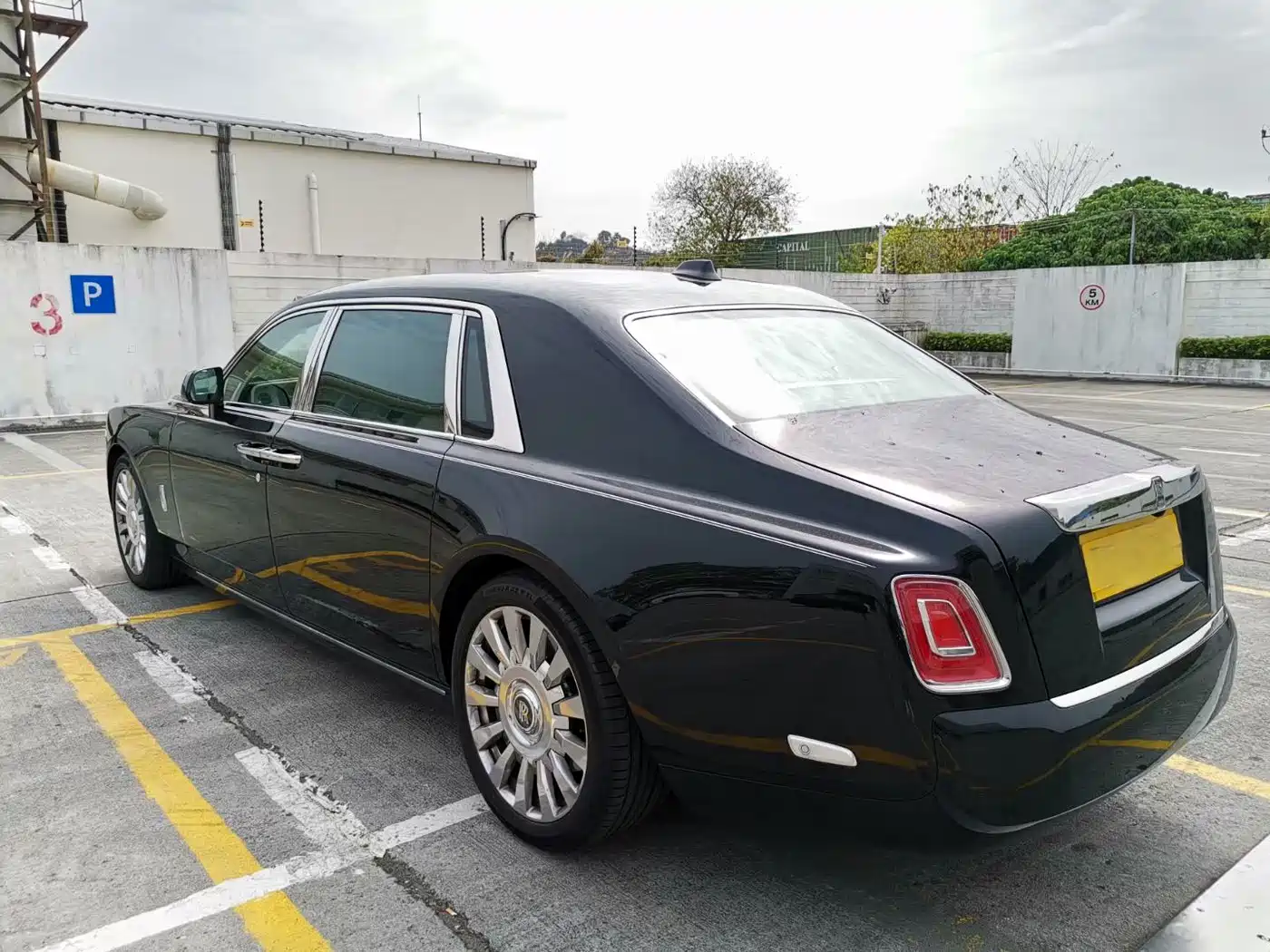 Фото 8 - Rolls-Royce Phantom