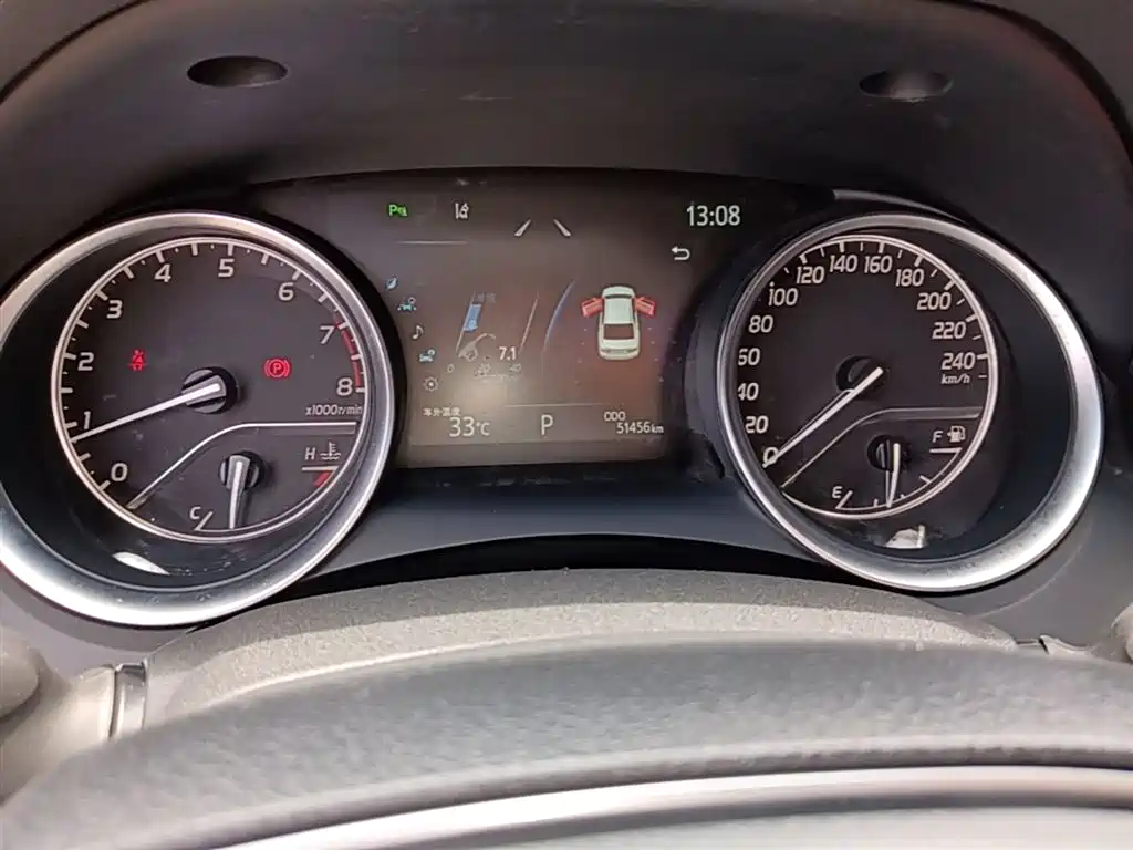 Toyota Camry 2021 2.0G Luxury Edition фото 12