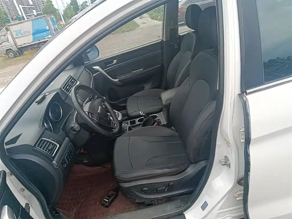 Haval M6 2017 1.5T Automatic 2WD Premium фото 15