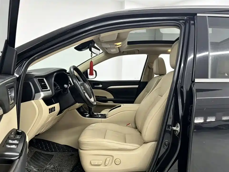 Toyota Highlander 2018 2.0T 4WD Premium 7-seater (China V) фото 4
