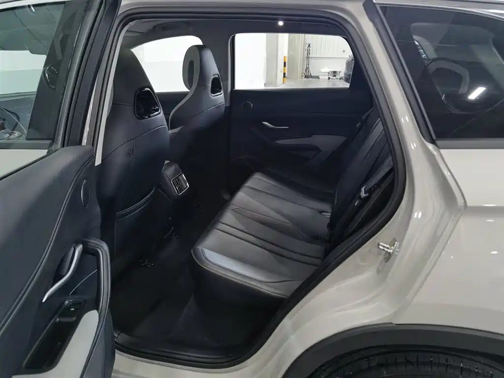 BYD Seal 05 DM-i 2025 DM-i Smart Drive Edition 115KM Honor фото 15