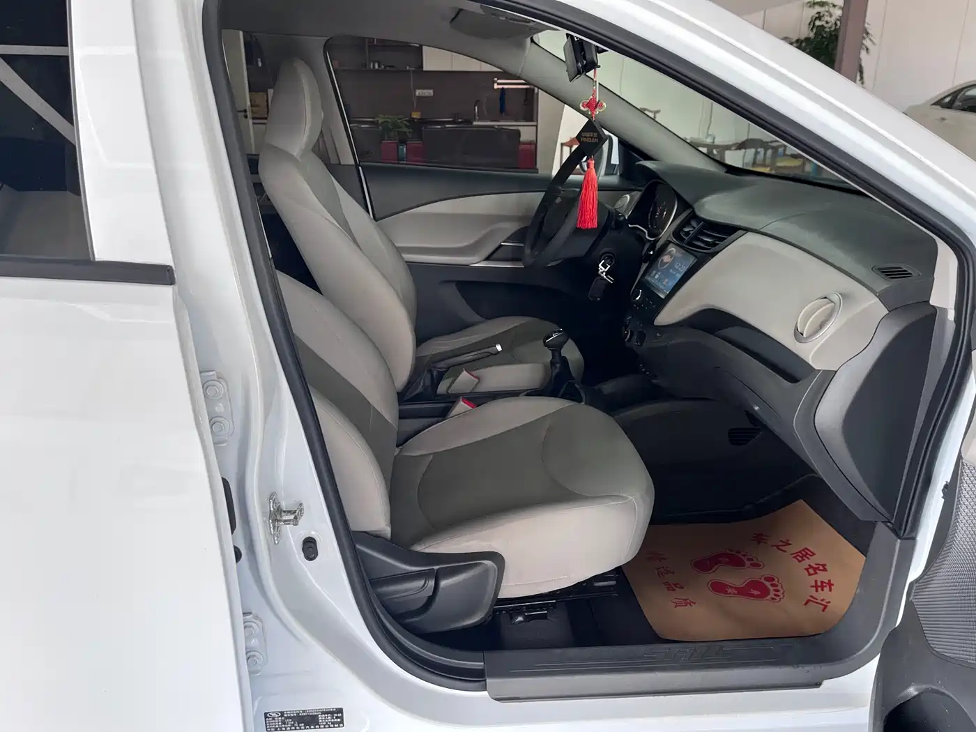 Chevrolet Sail 2015 Sail 3 1.3L Manual Ideal Edition фото 7