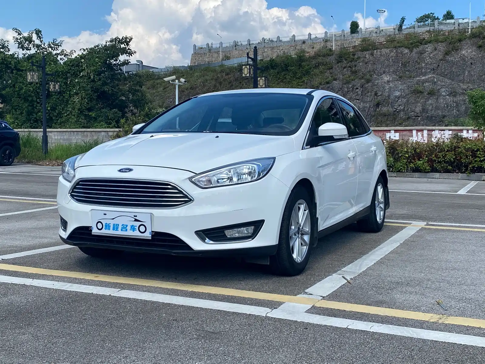 Фото 1 - Ford Focus