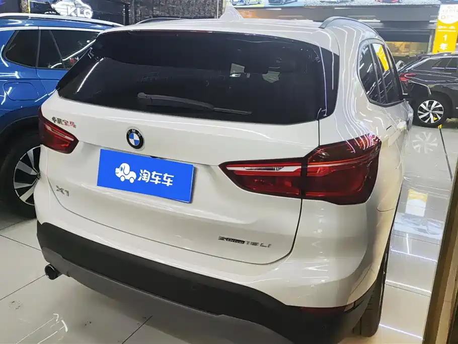 BMW X1 2019 sDrive18Li Fashion Model фото 3