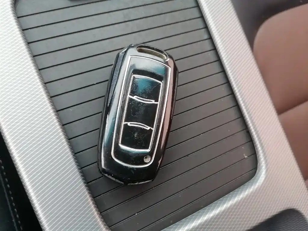 Photo 12 - Geely Emgrand GS