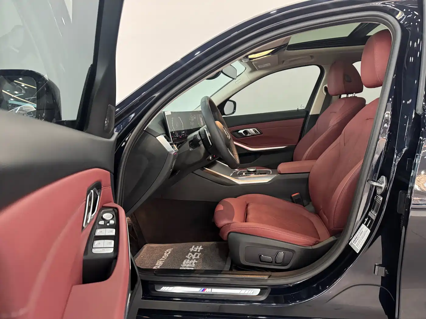 BMW 3 Series 2024 325Li M Sport Shadowline Package фото 6