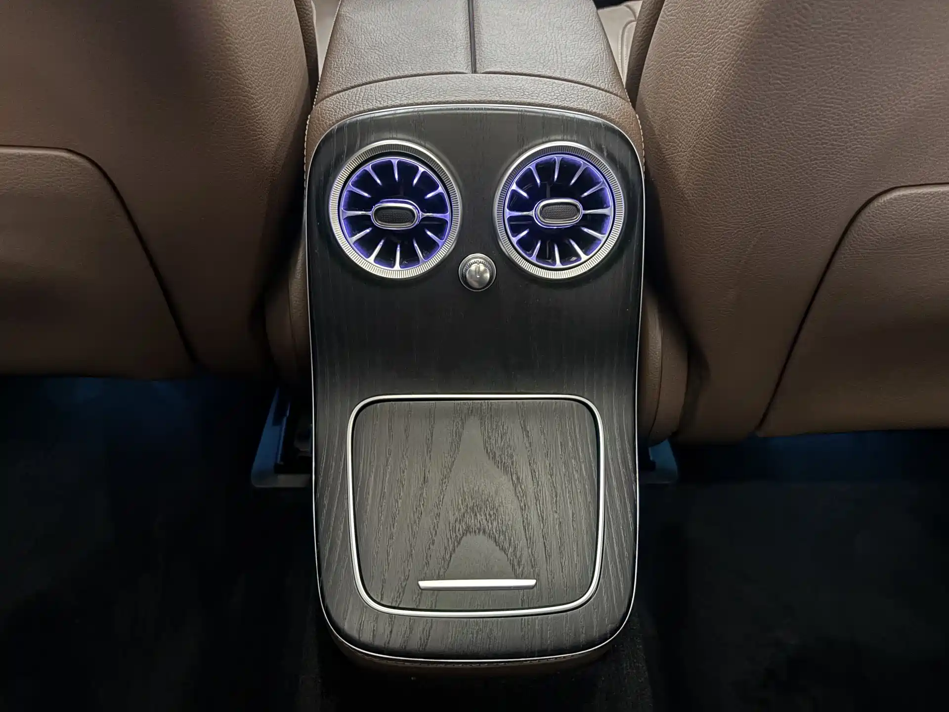 صورة 20 - Mercedes-Benz E-Class