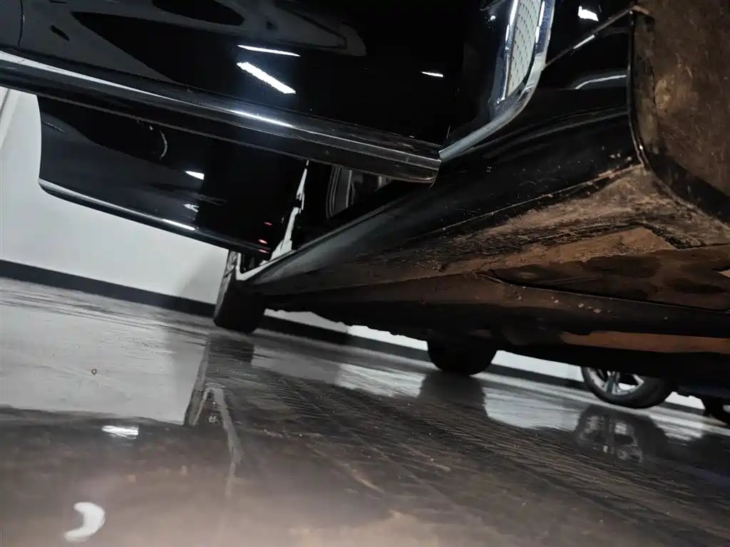 Hongqi H9 2020 2.0T Smart Connection Qi Chang Edition фото 19