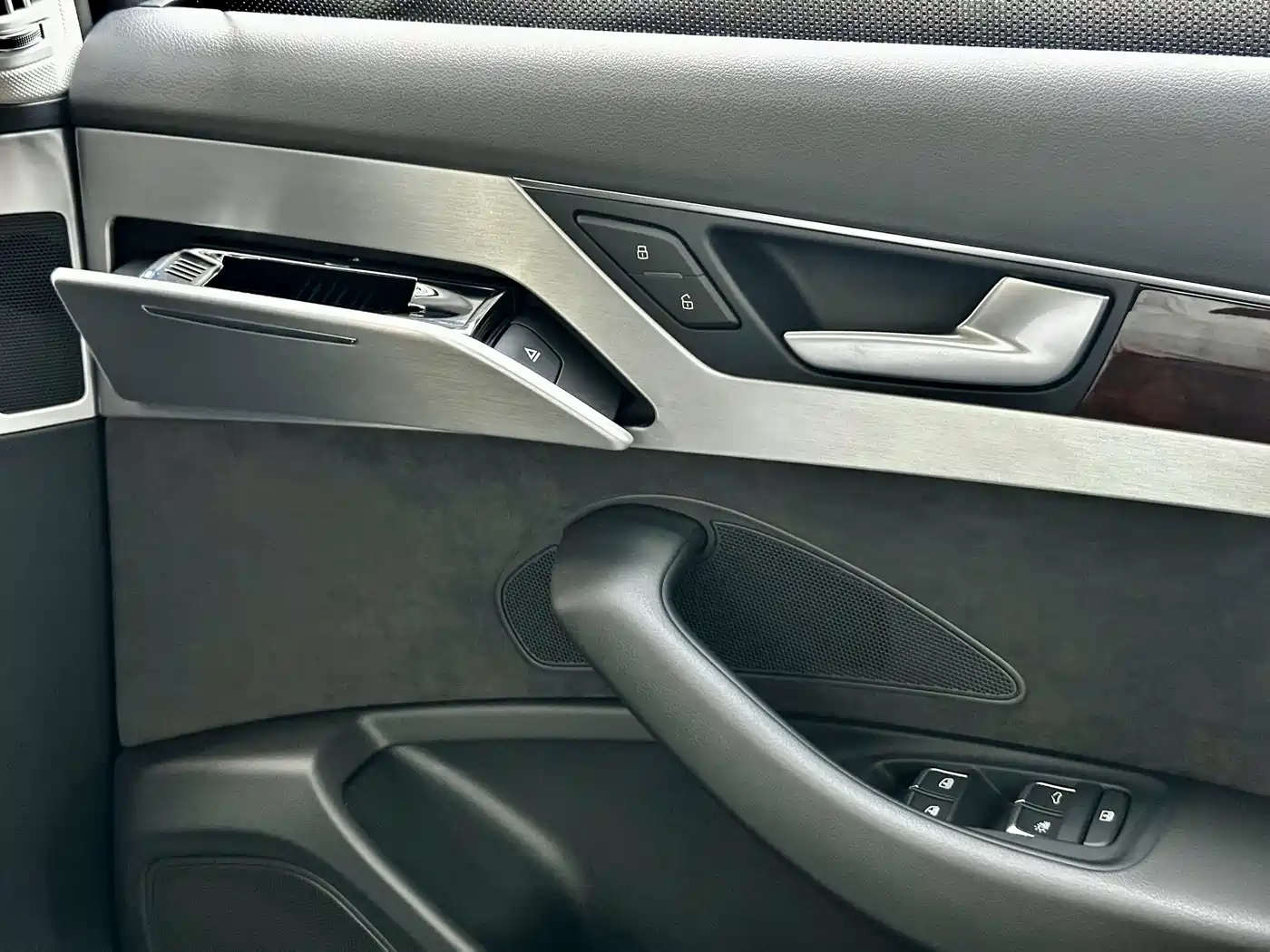 Audi A8 2016 A8L 30 FSI Comfort фото 26