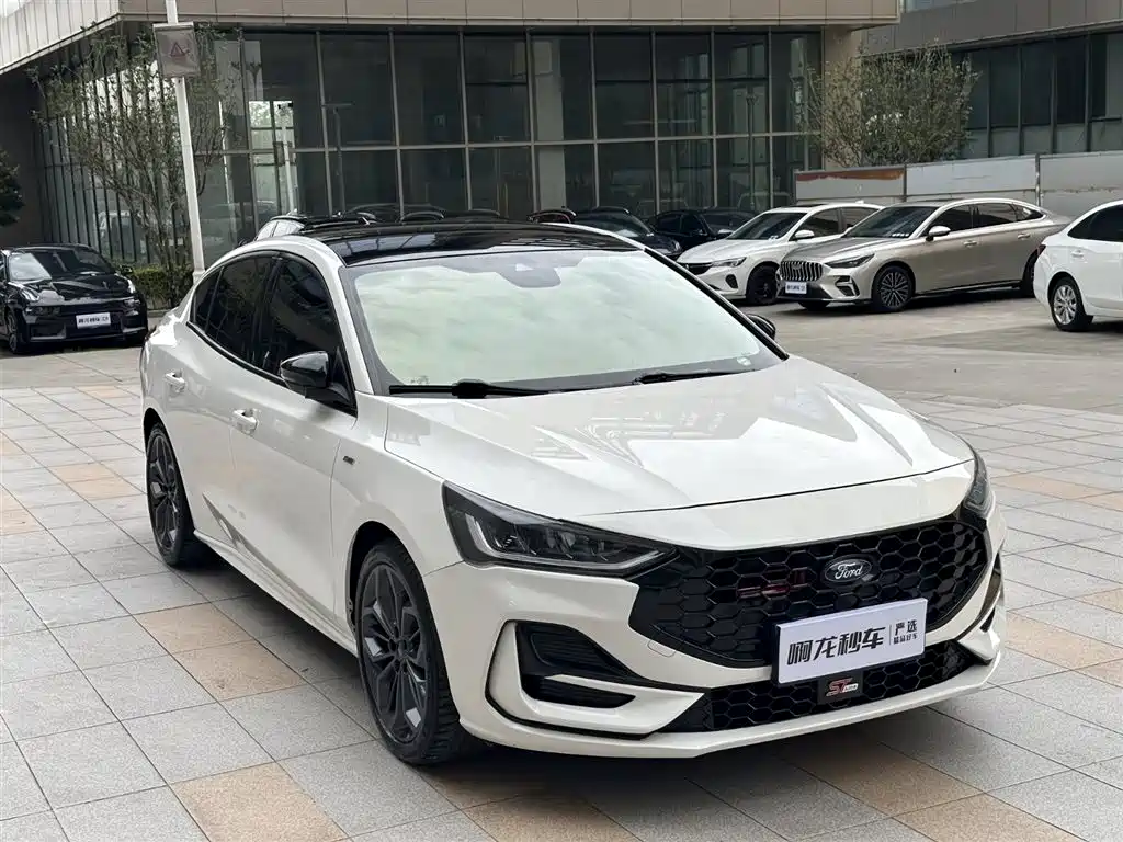 FORD FOX