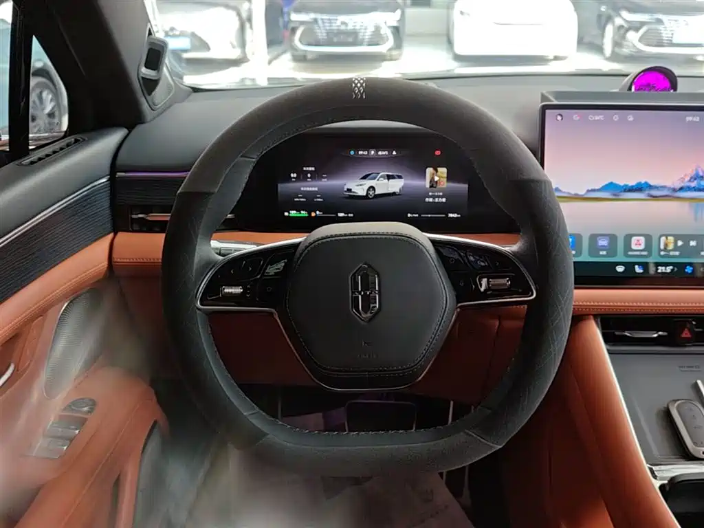 AITO Wenjie AITO M5 2025 Extended Range Ultra AWD фото 11