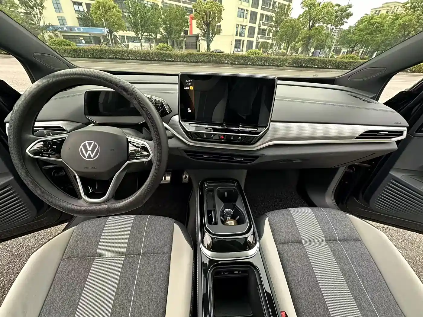 Volkswagen ID.4 CROZZ 2022 Standard Range PURE Edition фото 4