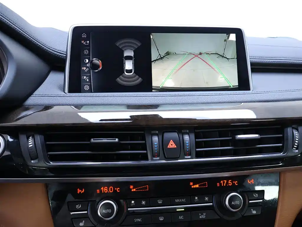 BMW X6 2017 xDrive28i фото 10