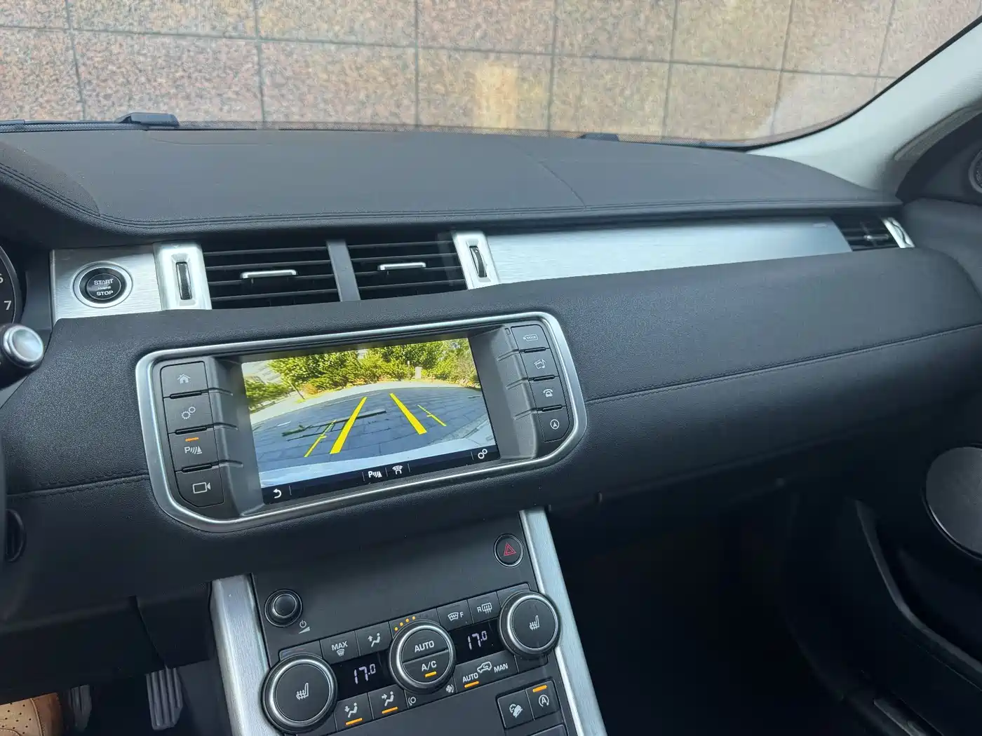 Land Rover Range Rover Evoque 2017 2.0T SE Smart Shine Edition фото 10