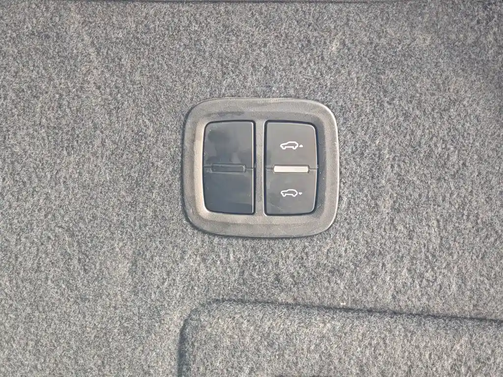 Porsche Cayenne New Energy 2019 Cayenne E-Hybrid 2.0T фото 30