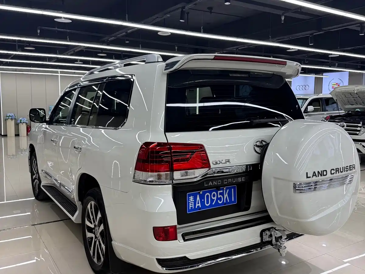 Toyota Land Cruiser (Import) 2015 2015 4.0L V6 Middle East Limited Edition