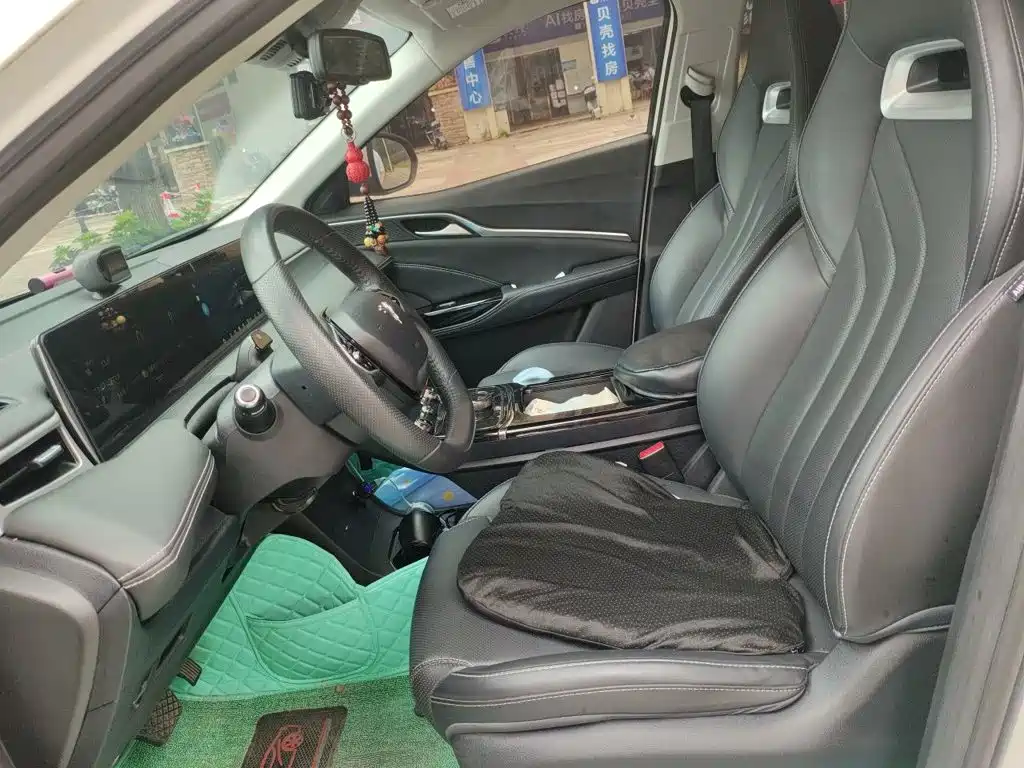 Фото 8 - Nezha Auto Neta U