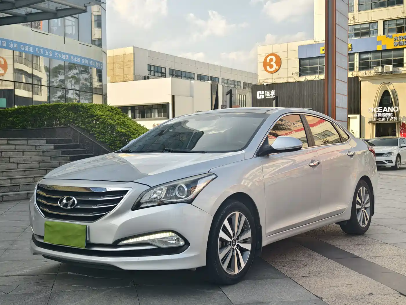 Hyundai Mistra 2014 2.0L Auto Supreme LUX