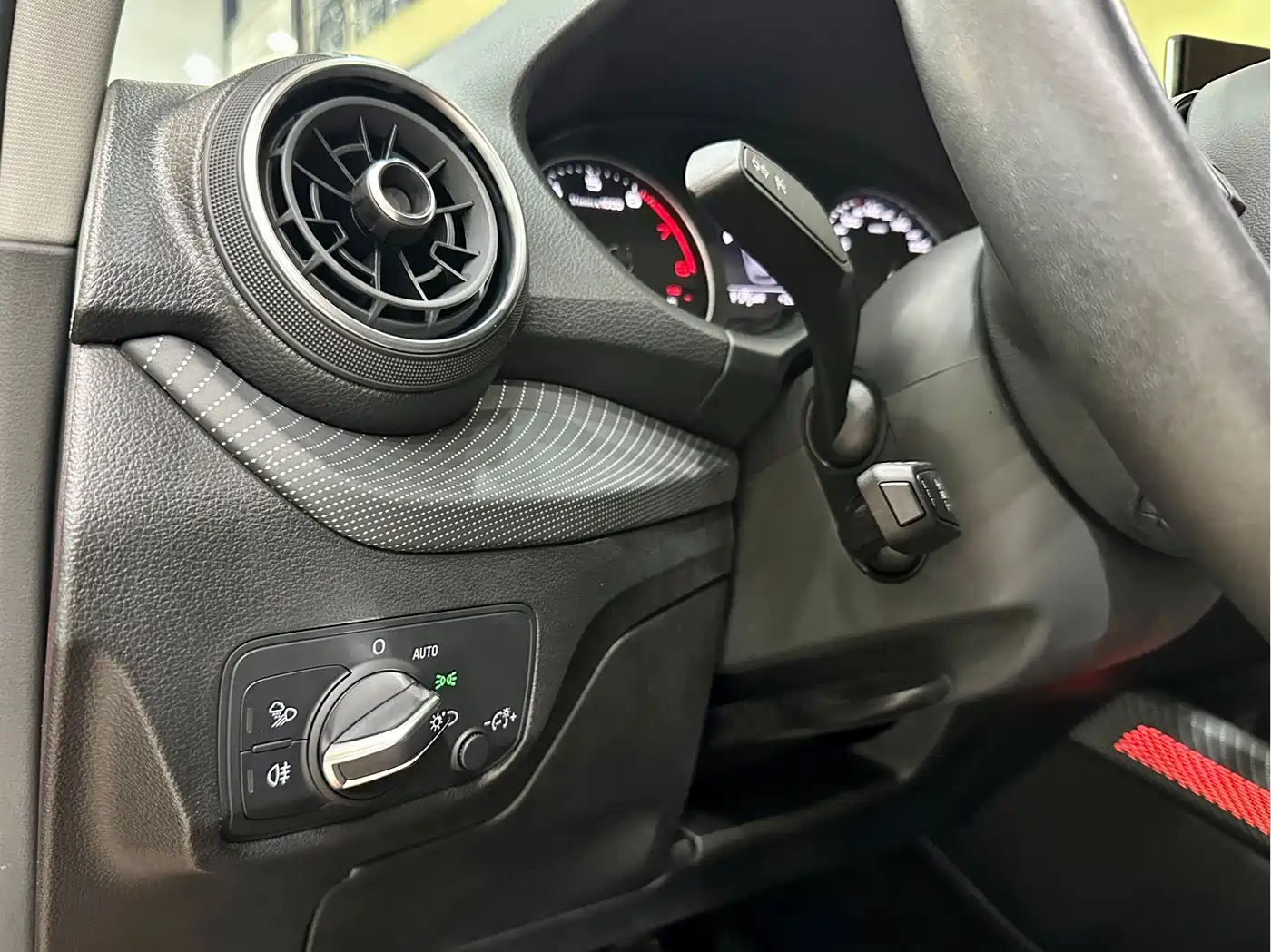 Audi Q2L 2018 35 TFSI Launch Exclusive Edition China VI фото 16