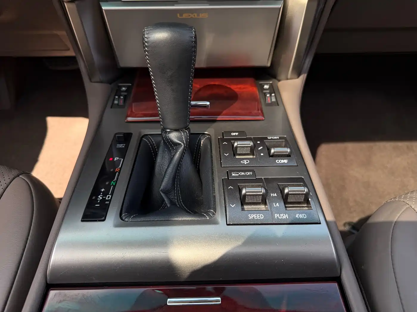 Lexus GX 2012 400 фото 34