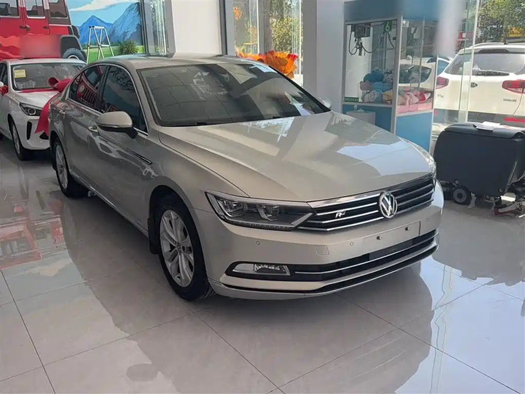 Volkswagen Magotan 2018 330TSI DSG Luxury фото 20