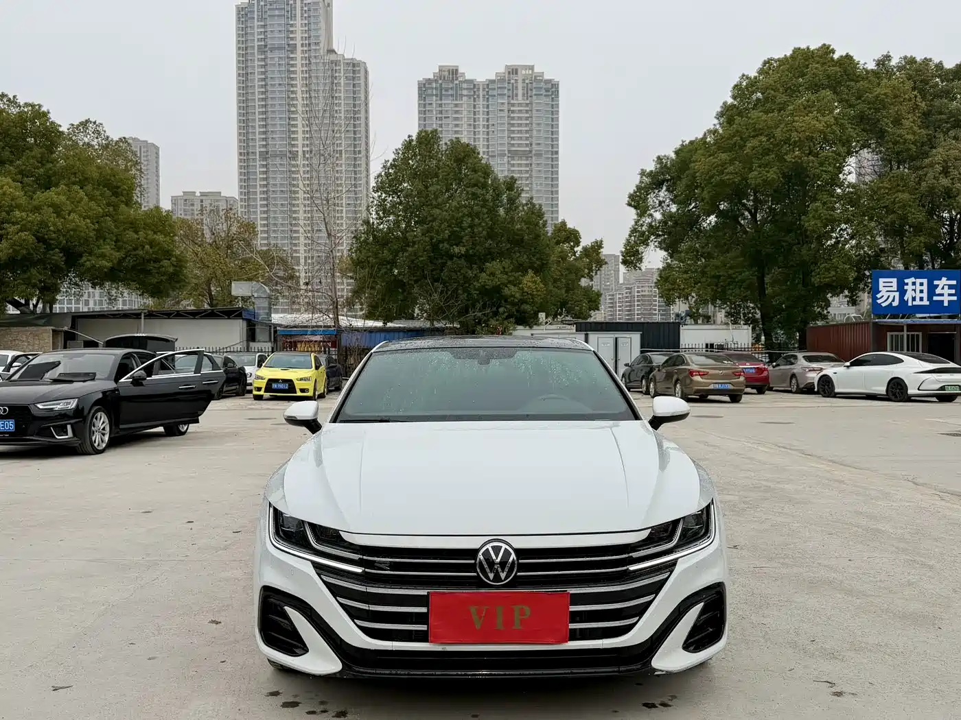 Volkswagen FAW-Volkswagen CC 2024 330TSI Dazzling Edition фото 8