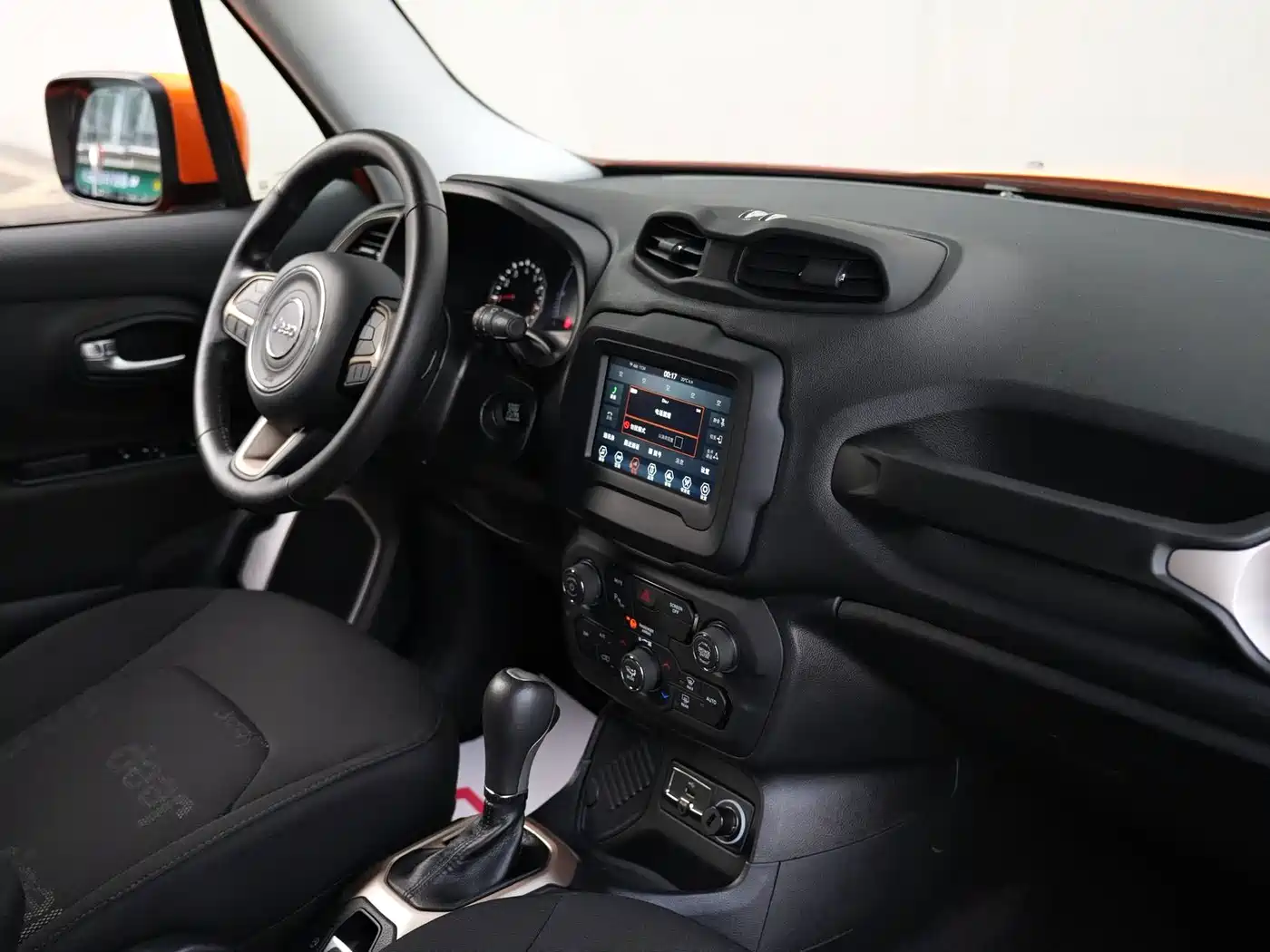 Jeep Renegade 2019 2018 Connected Large Screen Edition 180T Automatic Power