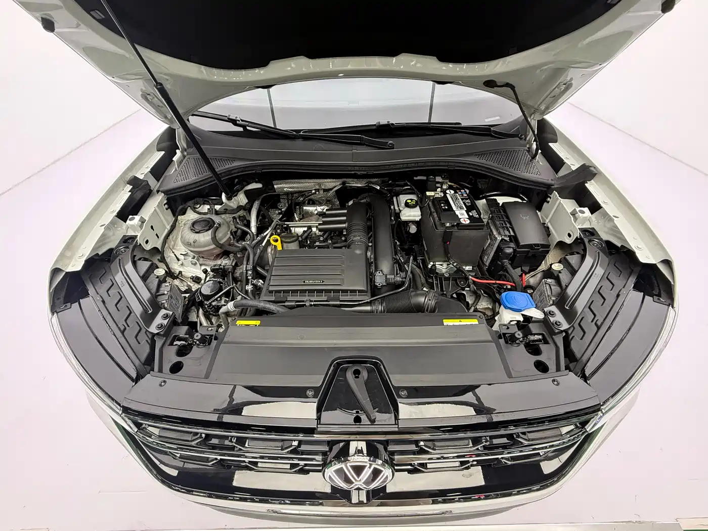 Volkswagen Tayron 2023 280TSI 2WD Luxury Plus Advanced Edition фото 8