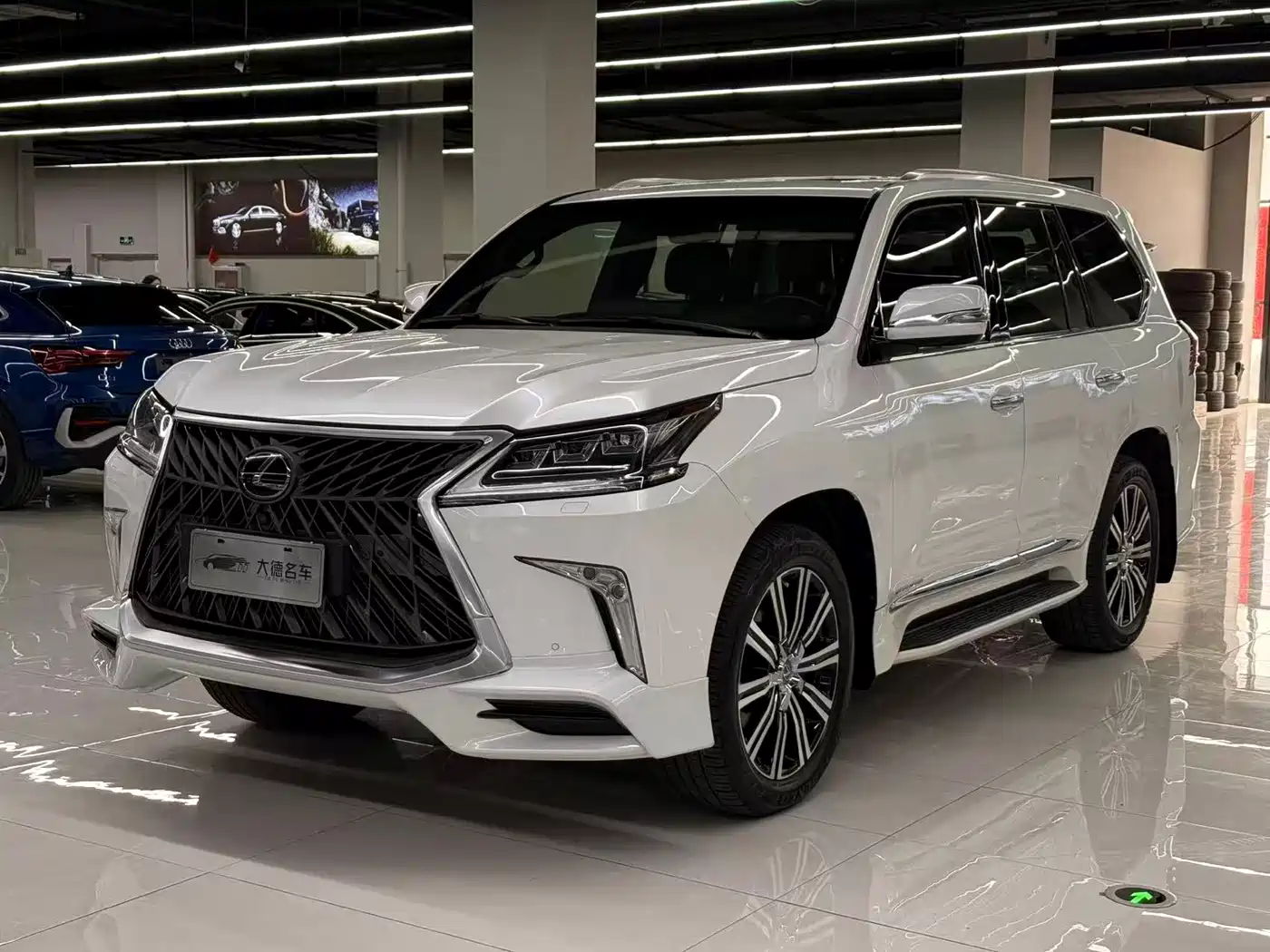 Lexus LX 2019 570 Peak Special Edition фото 2