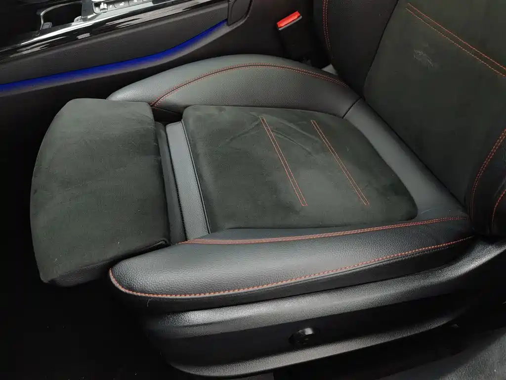 Mercedes-Benz CLA (Import) 2020 CLA 200 фото 20