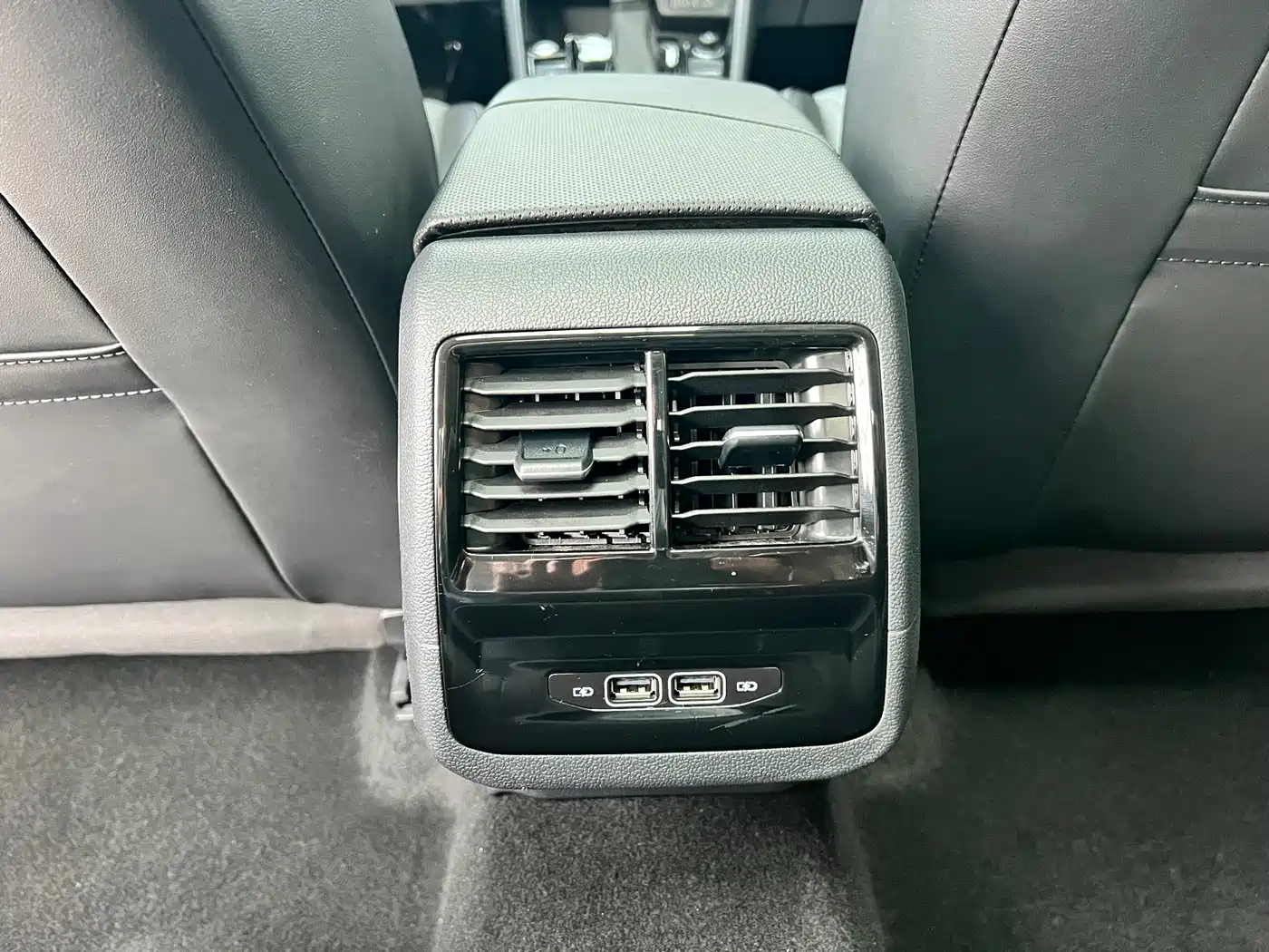 Volkswagen Sagitar 2025 300TSI DSG Surpass Edition фото 26