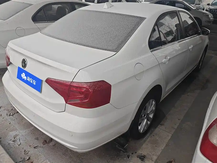 Volkswagen Jetta 2017 1.5L Manual Fashion фото 3