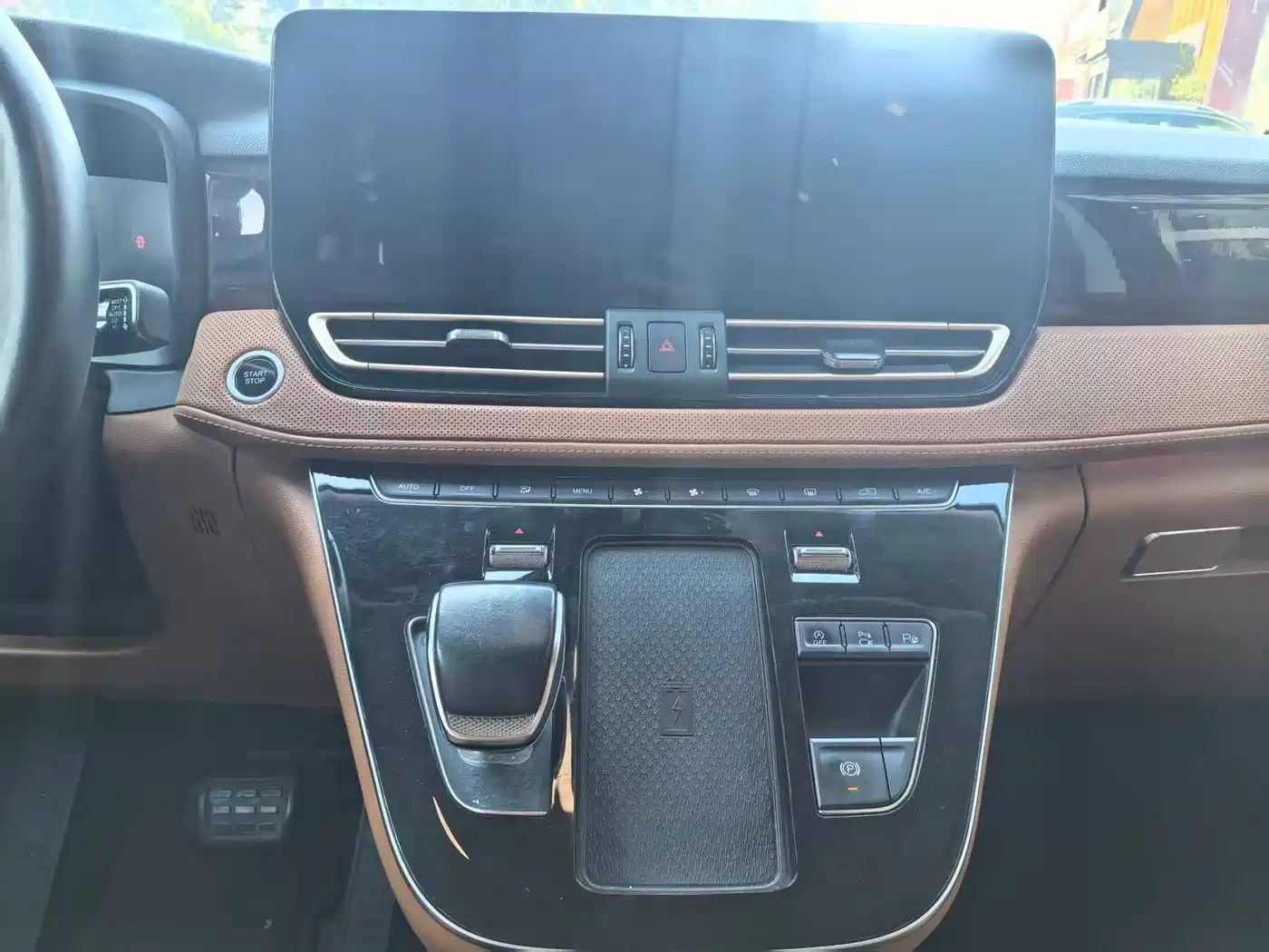 Hongqi HQ9 2023 2.0T Smart Connect Flagship фото 16