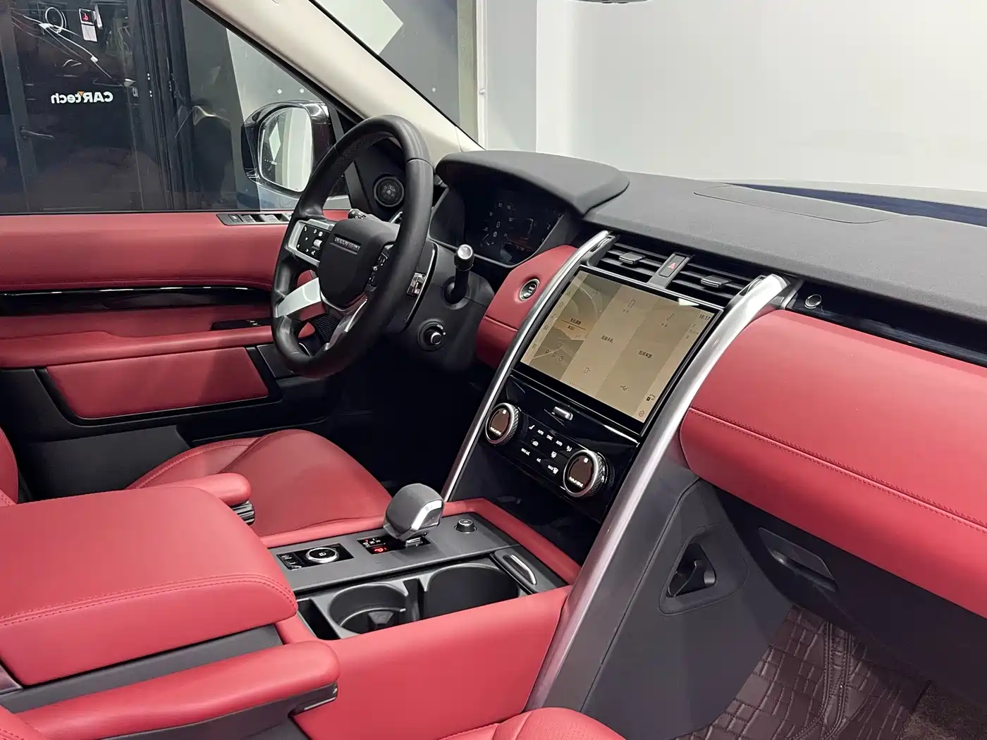 Land Rover Discovery 2024 Model 360PS S фото 10