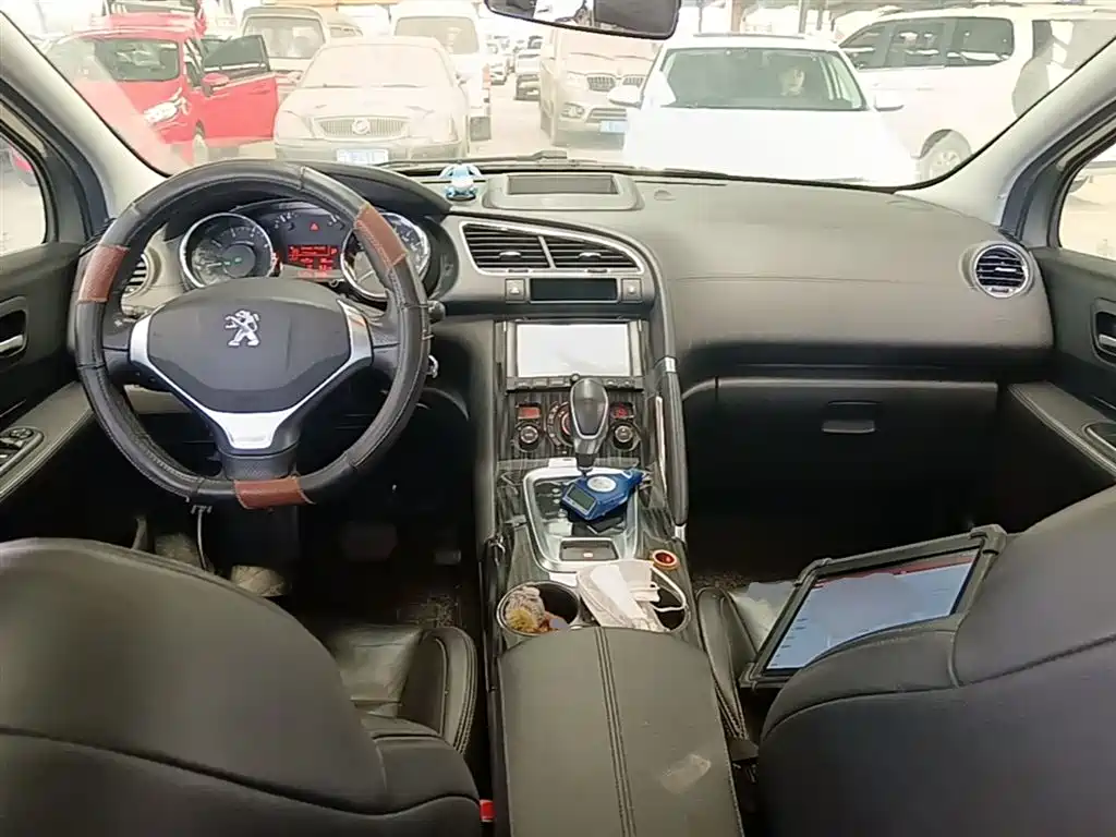 Peugeot 3008 2015 2.0L Automatic Trend Edition фото 10